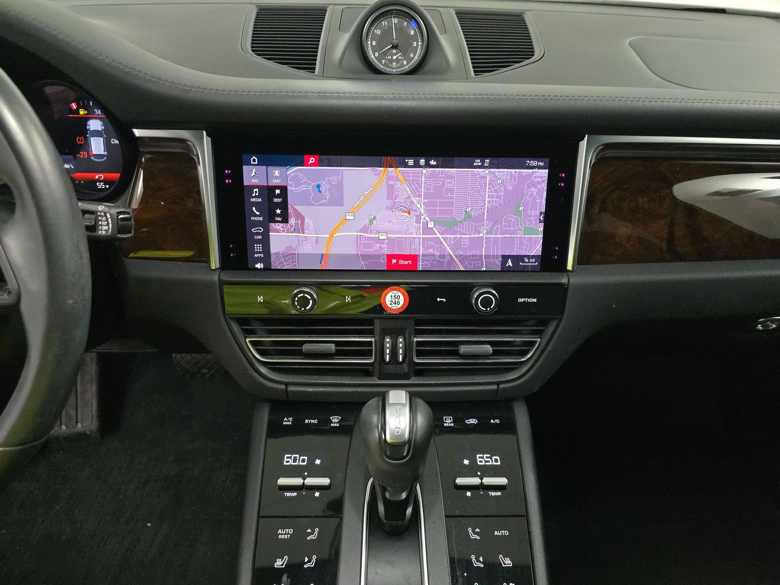 2023 Porsche Macan Base AWD