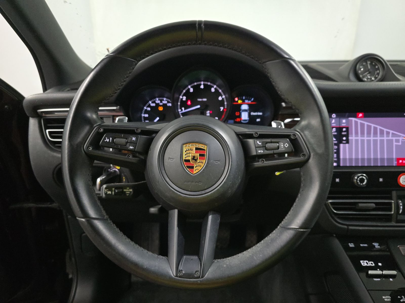 2023 Porsche Macan Base AWD