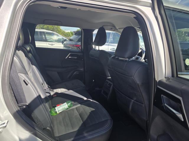 2025 Mitsubishi Outlander SE FWD