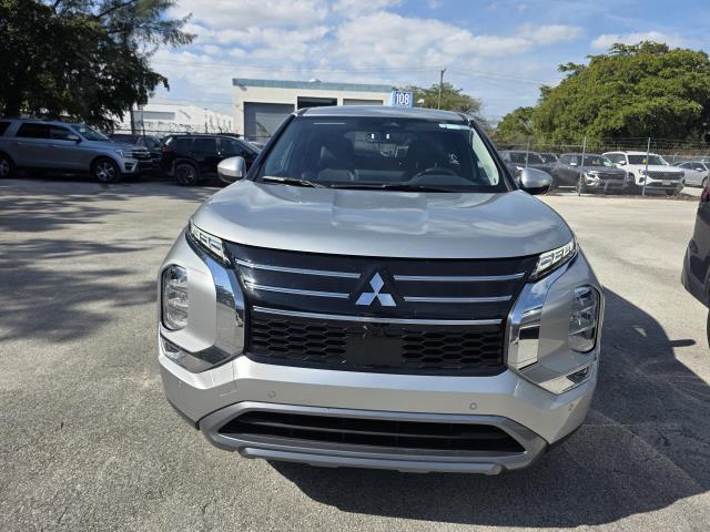 2025 Mitsubishi Outlander SE FWD