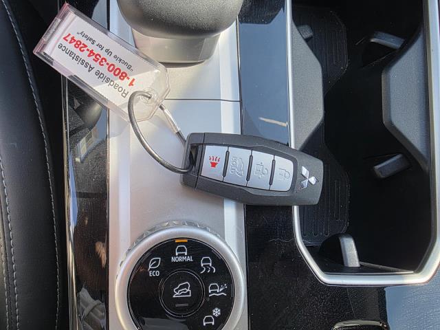 2025 Mitsubishi Outlander SE FWD