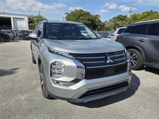 2025 Mitsubishi Outlander SE FWD
