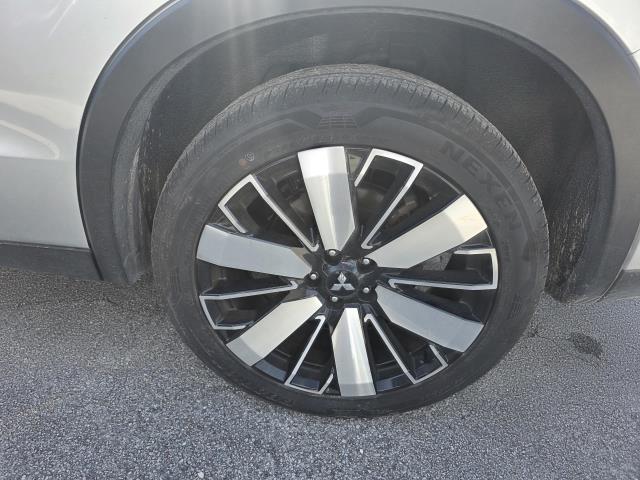 2025 Mitsubishi Outlander SE FWD