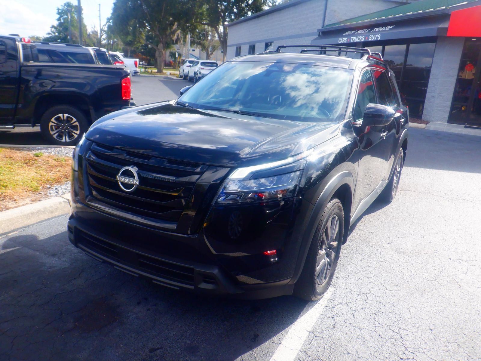 2024 Nissan Pathfinder SV FWD