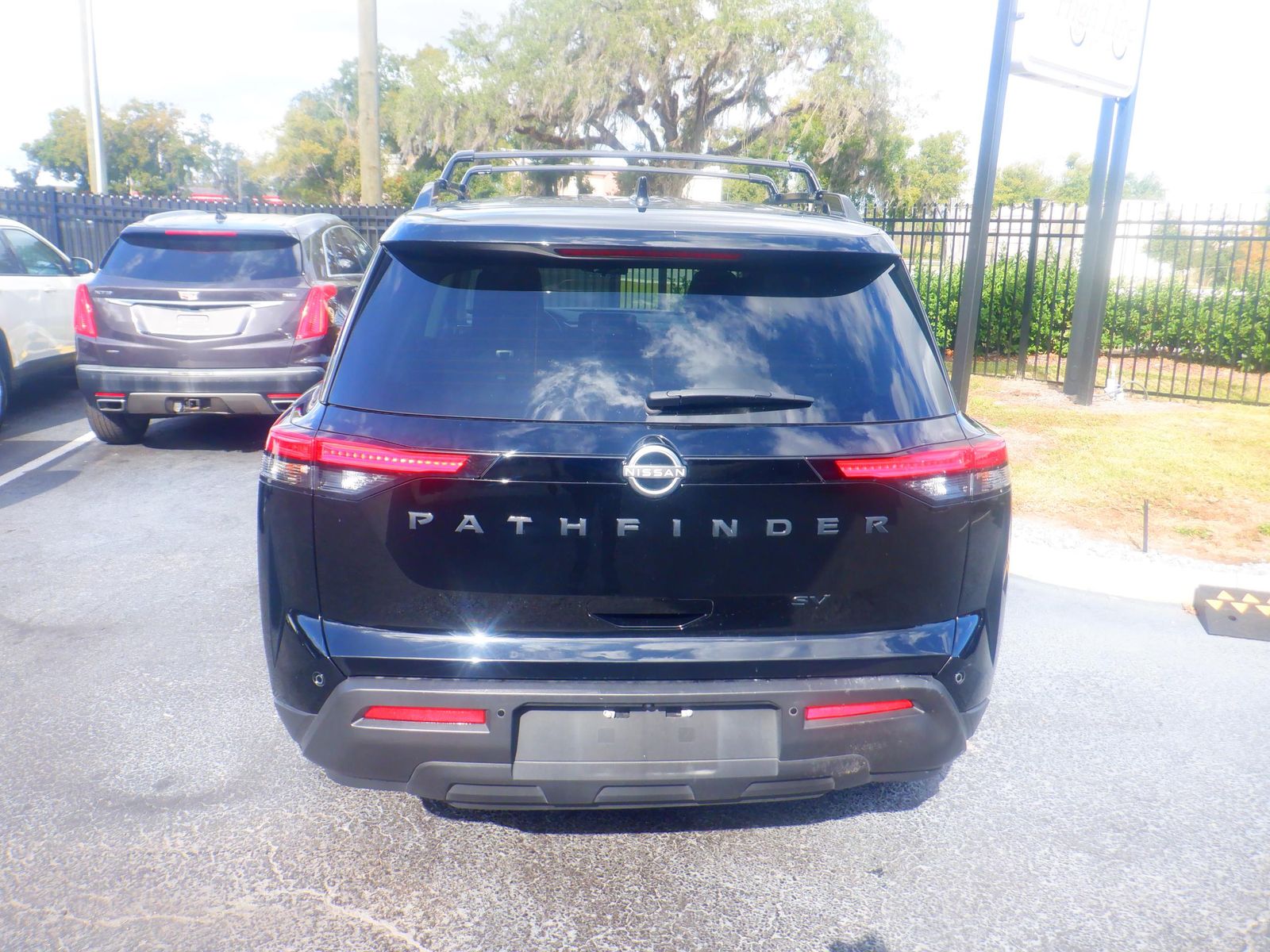 2024 Nissan Pathfinder SV FWD