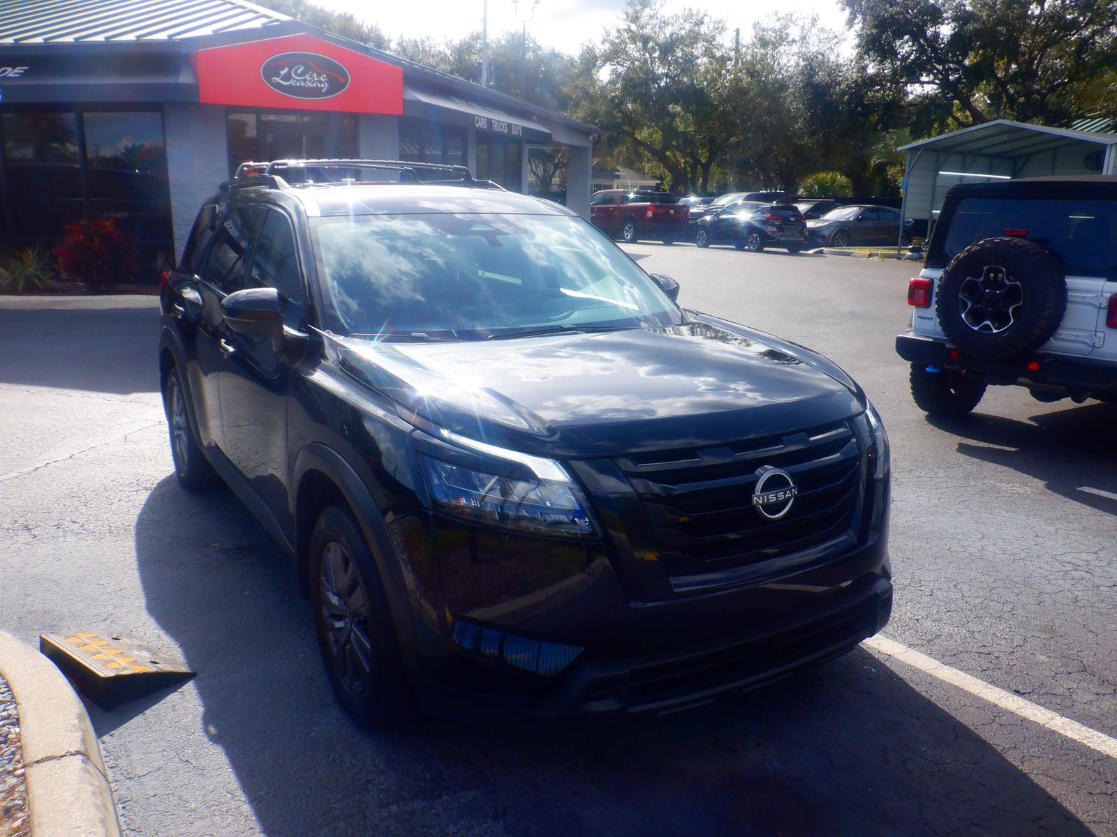 2024 Nissan Pathfinder SV FWD