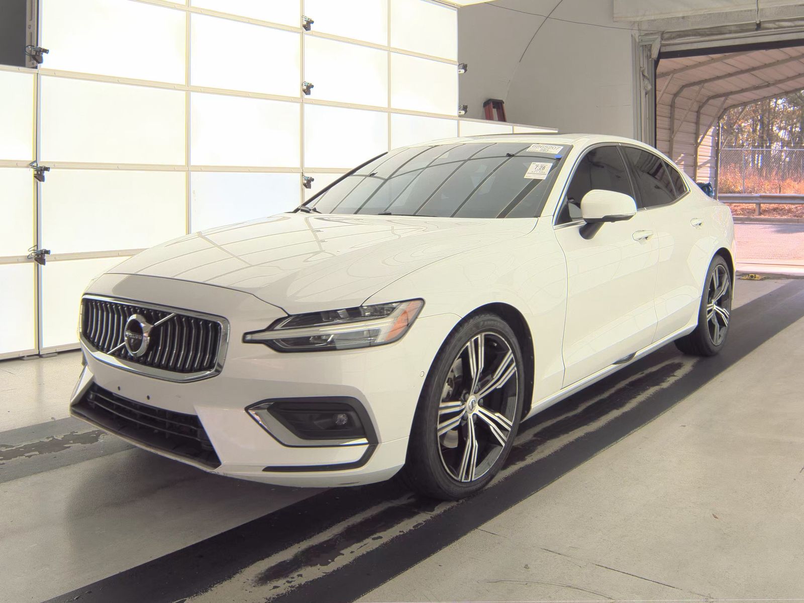 2022 Volvo S60 B5 Inscription AWD