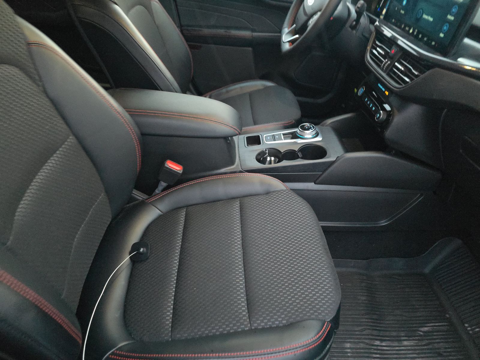 2025 Ford Escape ST-Line FWD