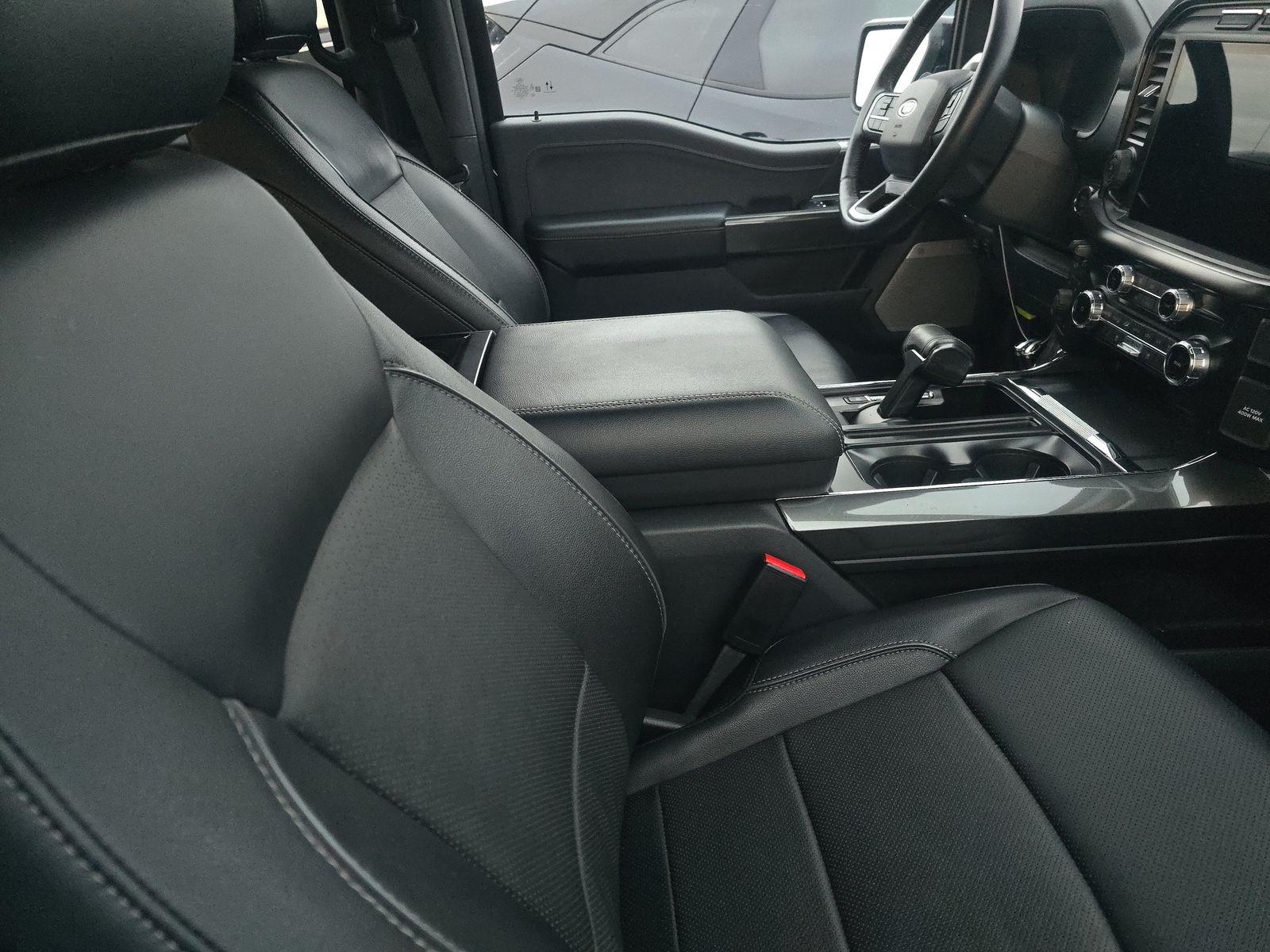 2023 Ford F-150 Lariat AWD