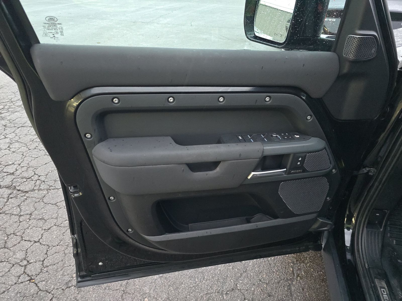 2023 Land Rover Defender 110 X-Dynamic SE AWD