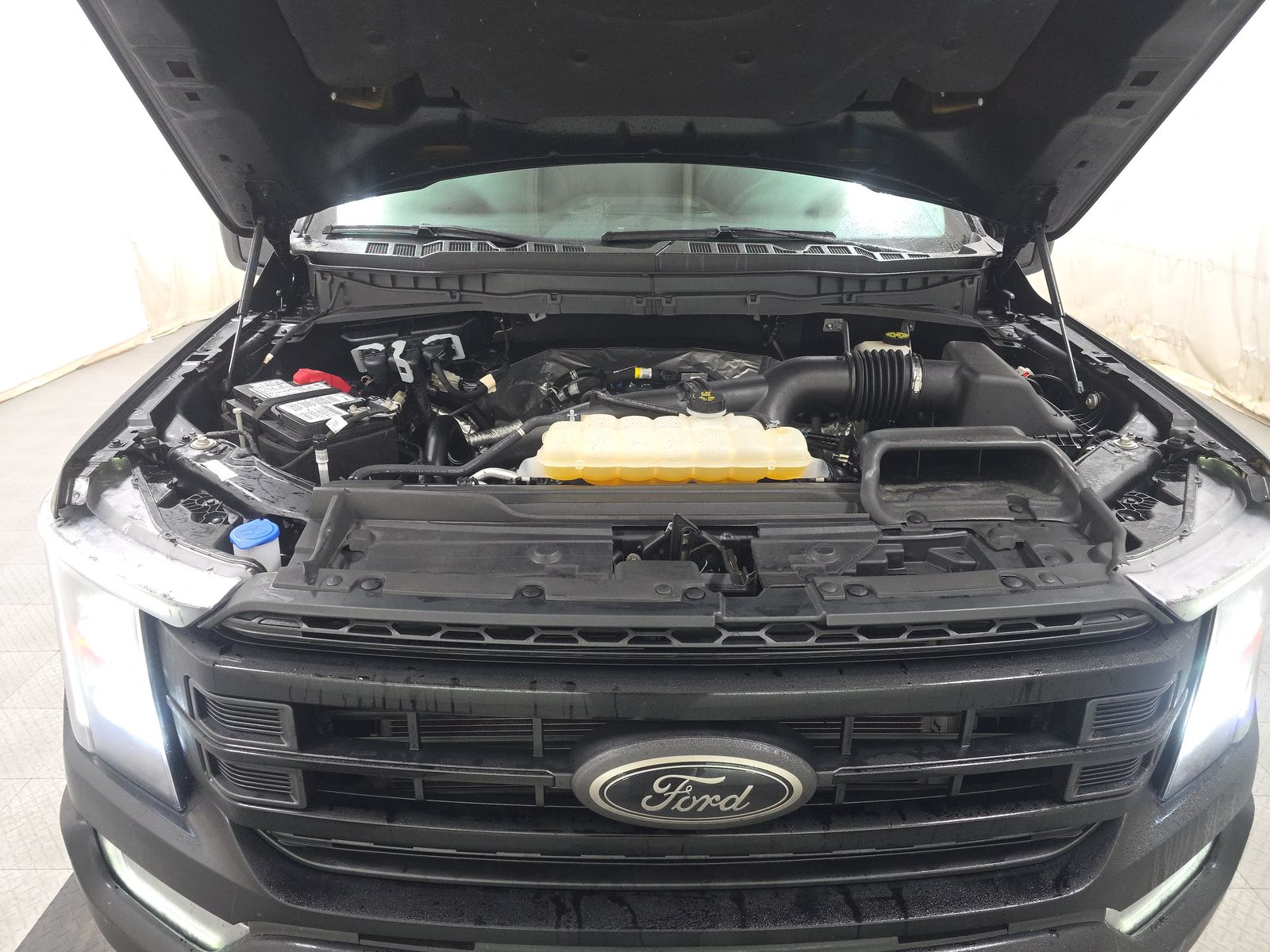 2023 Ford F-150 Lariat AWD