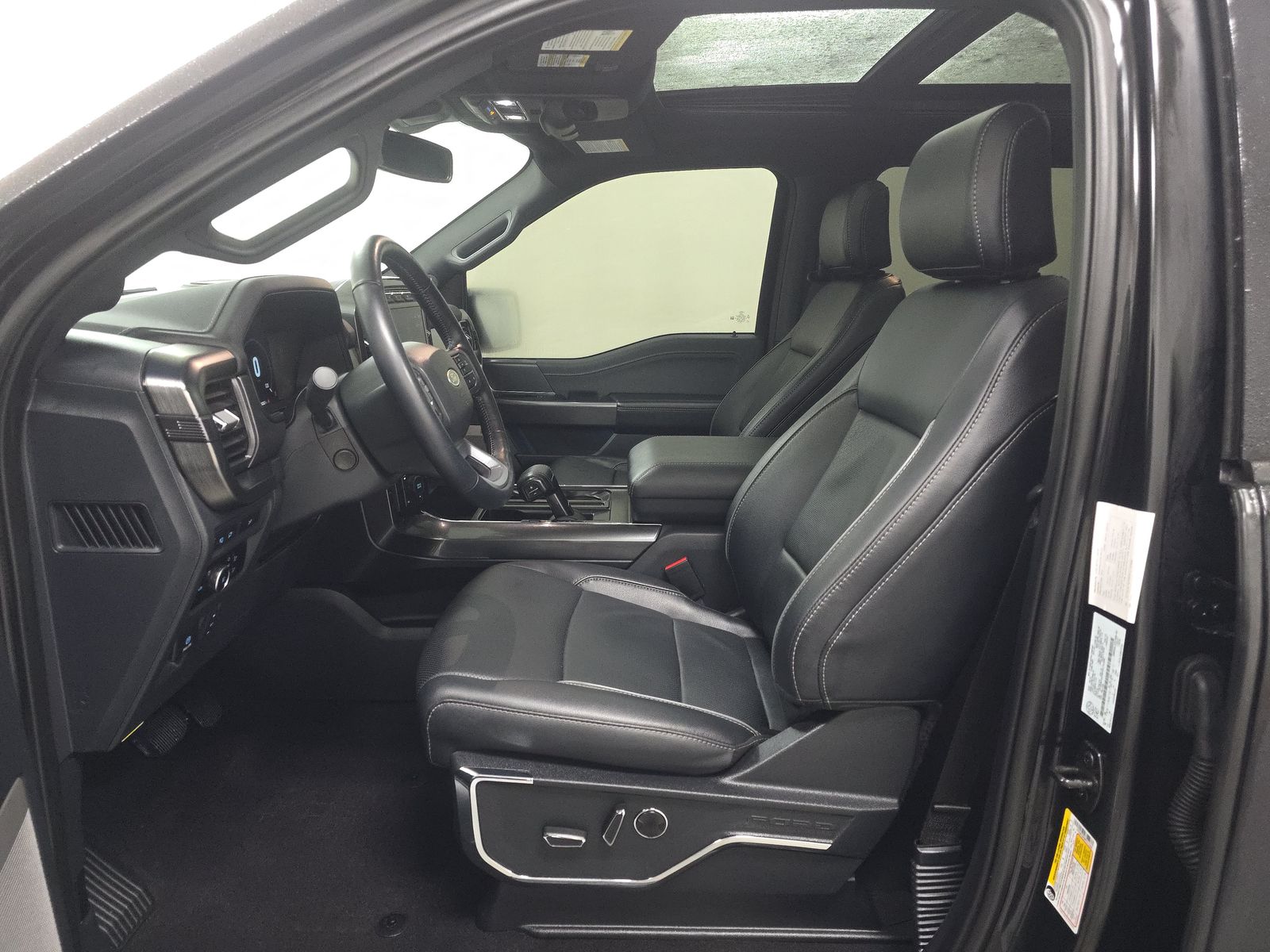 2023 Ford F-150 Lariat AWD