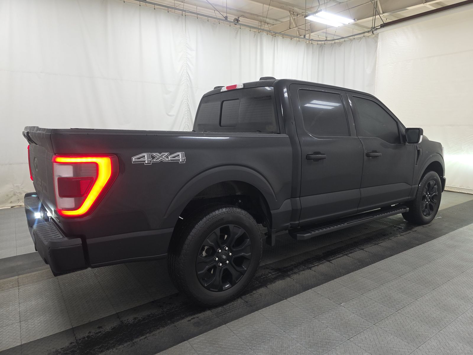 2023 Ford F-150 Lariat AWD