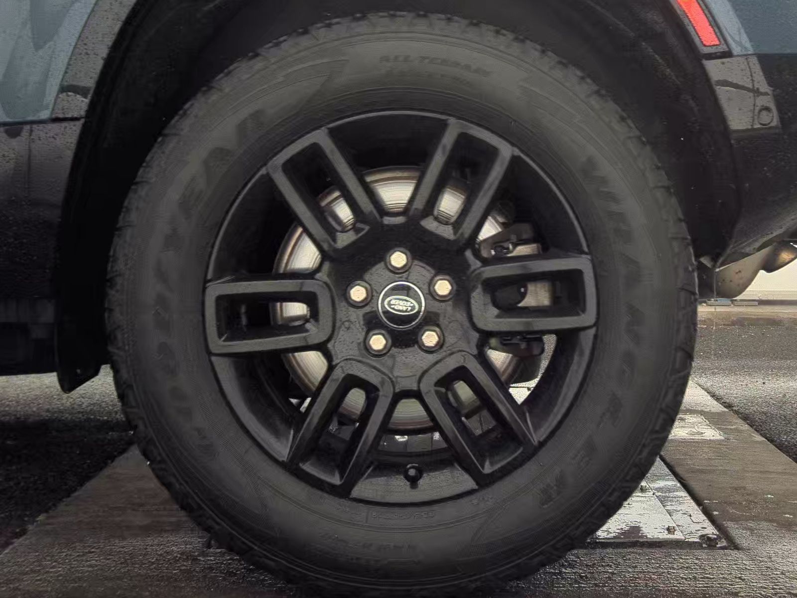 2022 Land Rover Defender 110 X-Dynamic HSE AWD