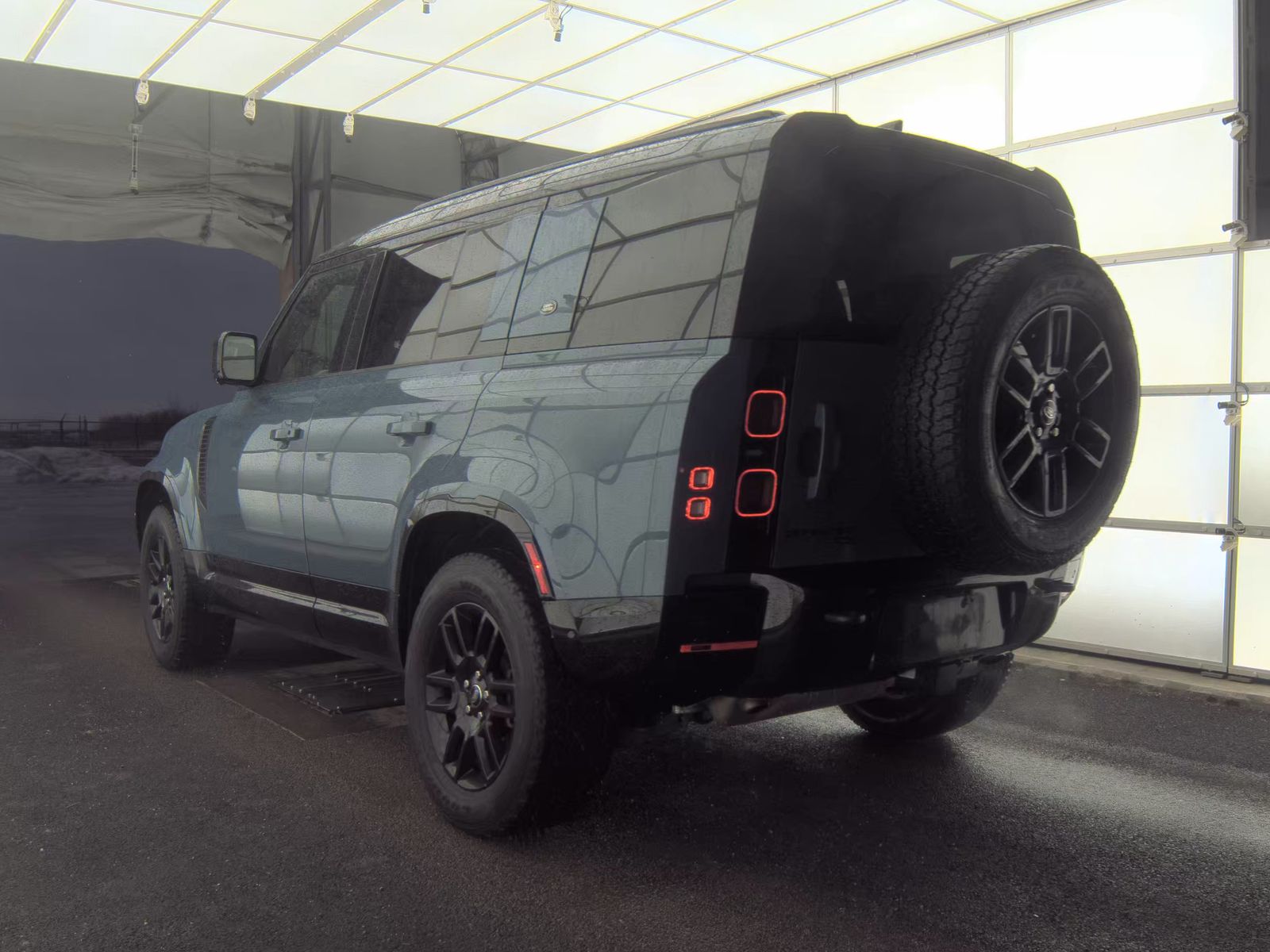 2022 Land Rover Defender 110 X-Dynamic HSE AWD