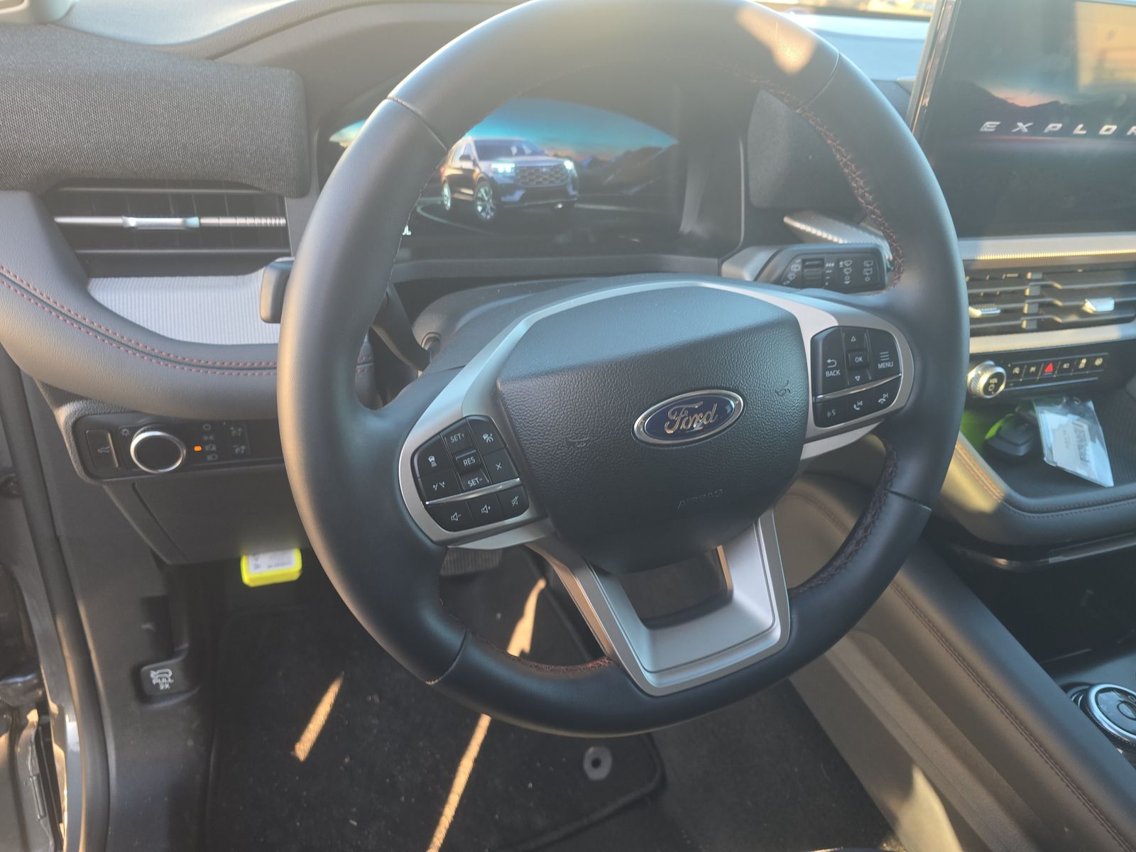 2025 Ford Explorer Active AWD