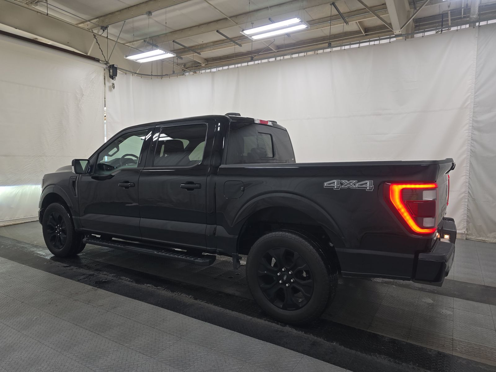 2023 Ford F-150 Lariat AWD