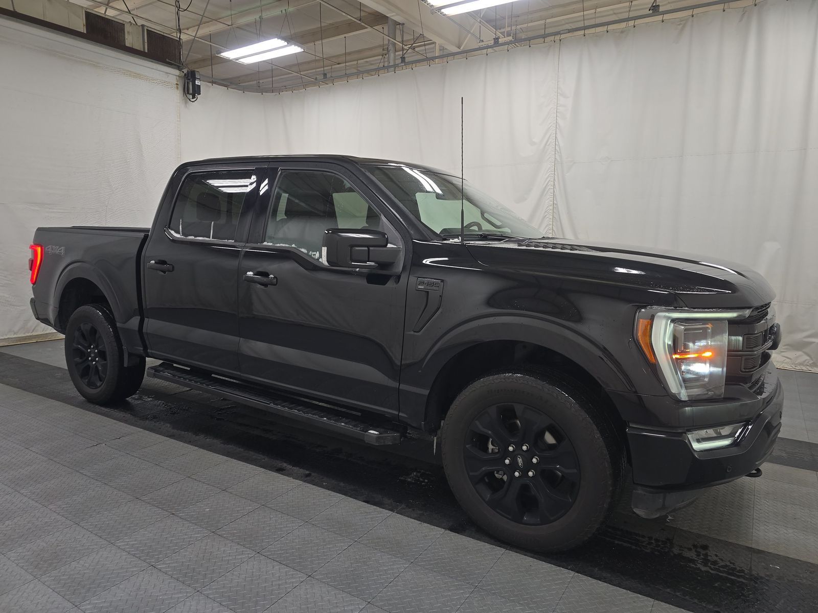 2023 Ford F-150 Lariat AWD