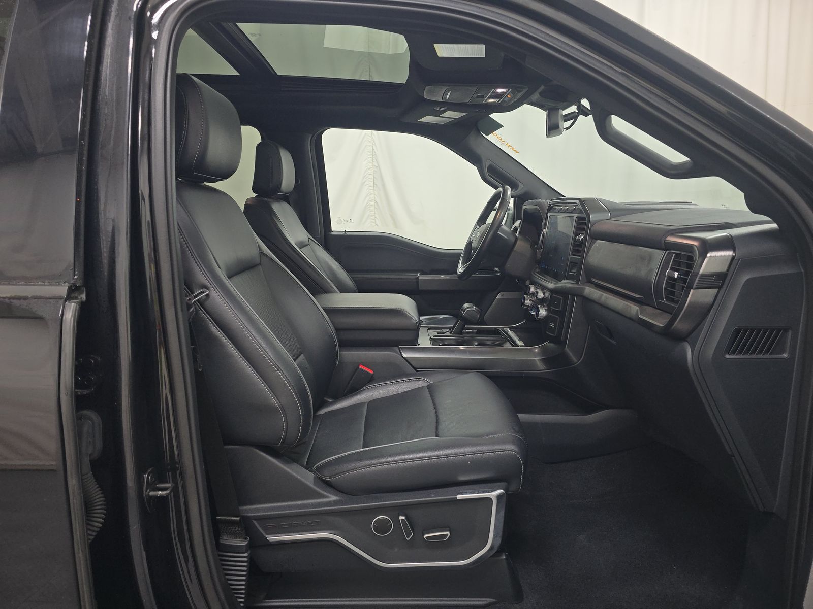 2023 Ford F-150 Lariat AWD