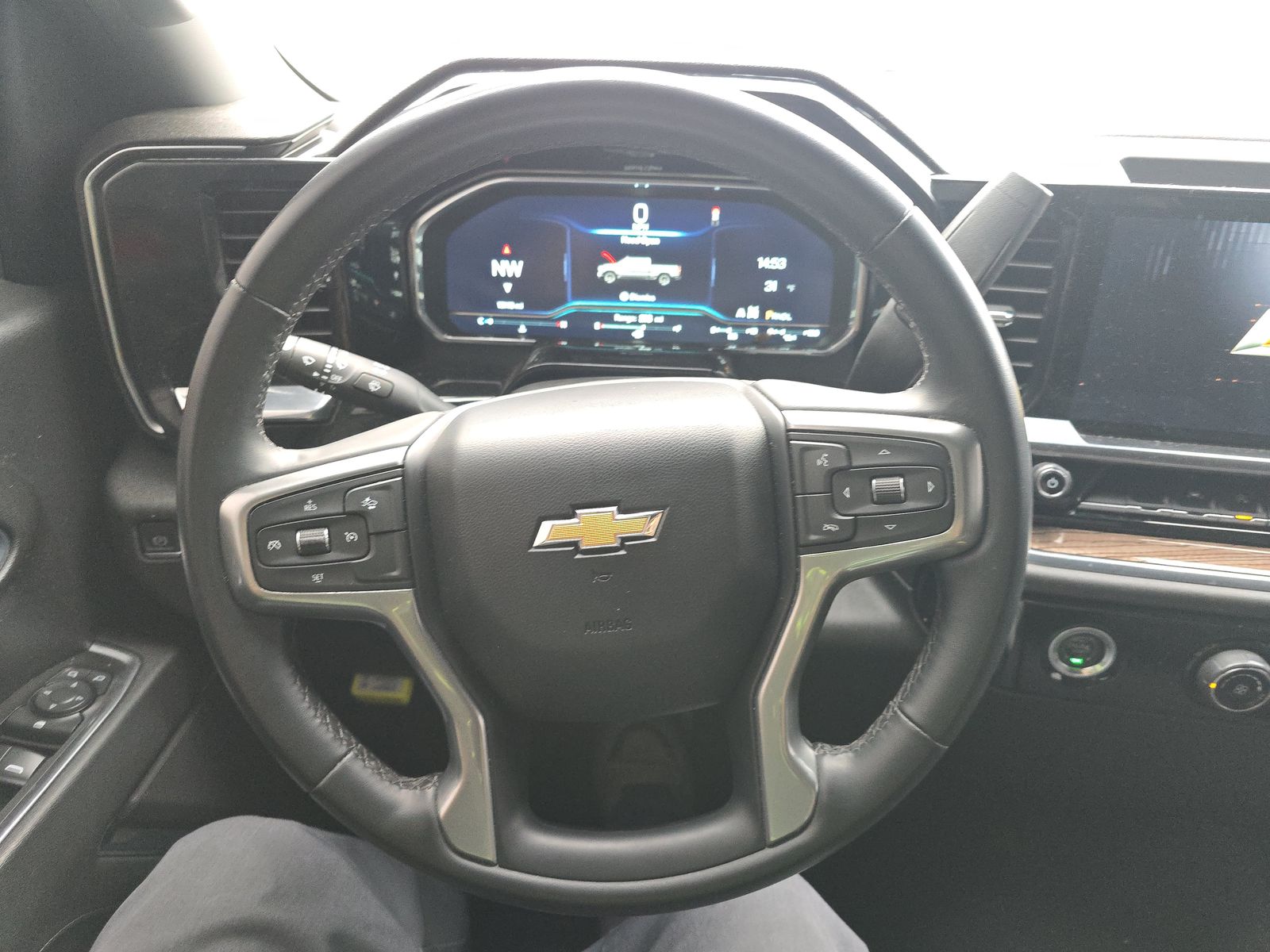 2023 Chevrolet Silverado 1500 LT AWD