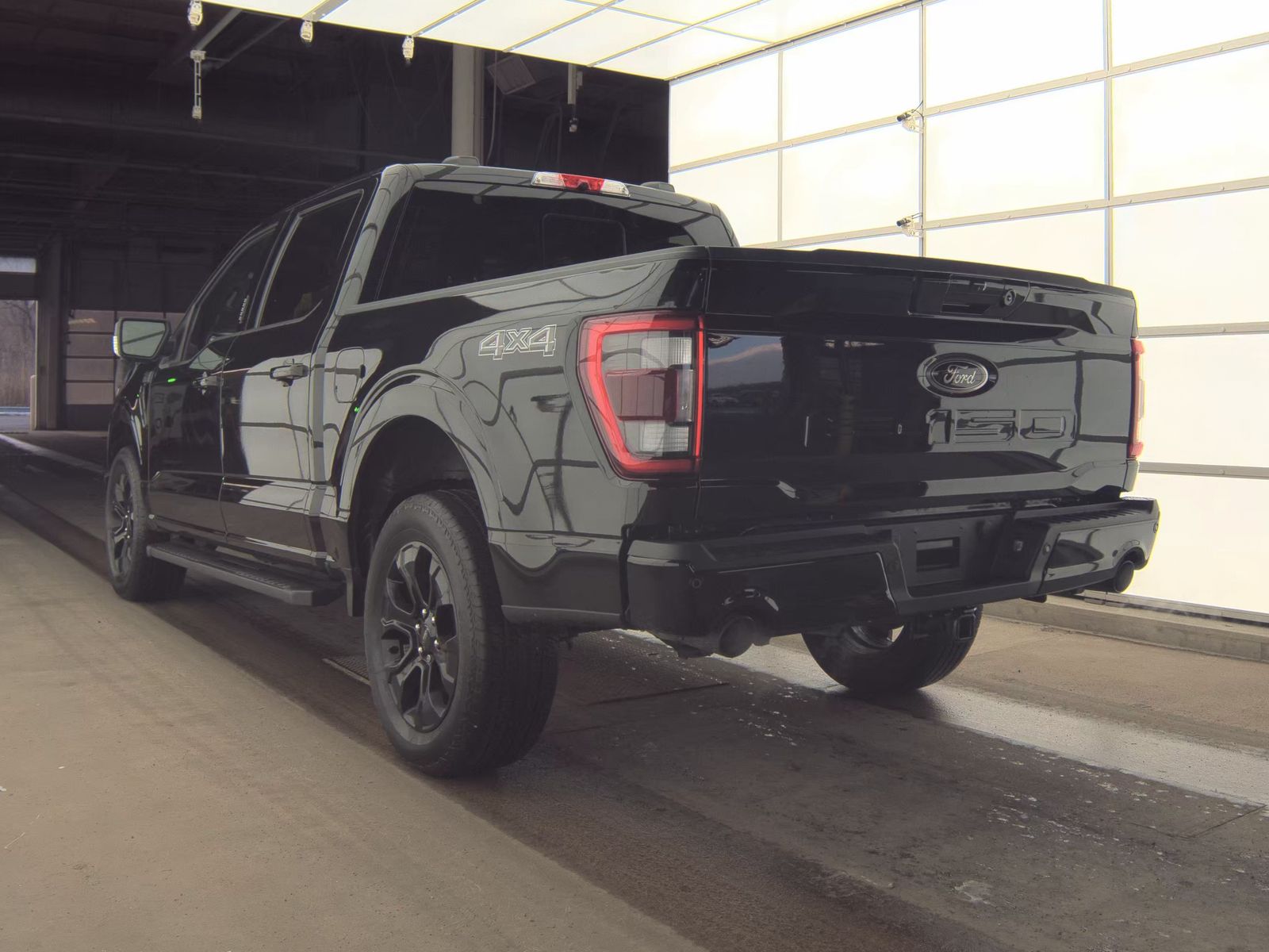 2023 Ford F-150 Lariat AWD