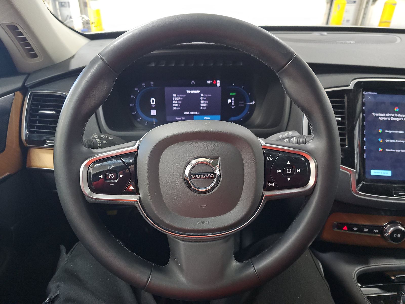 2024 Volvo XC90 Recharge T8 Plus AWD