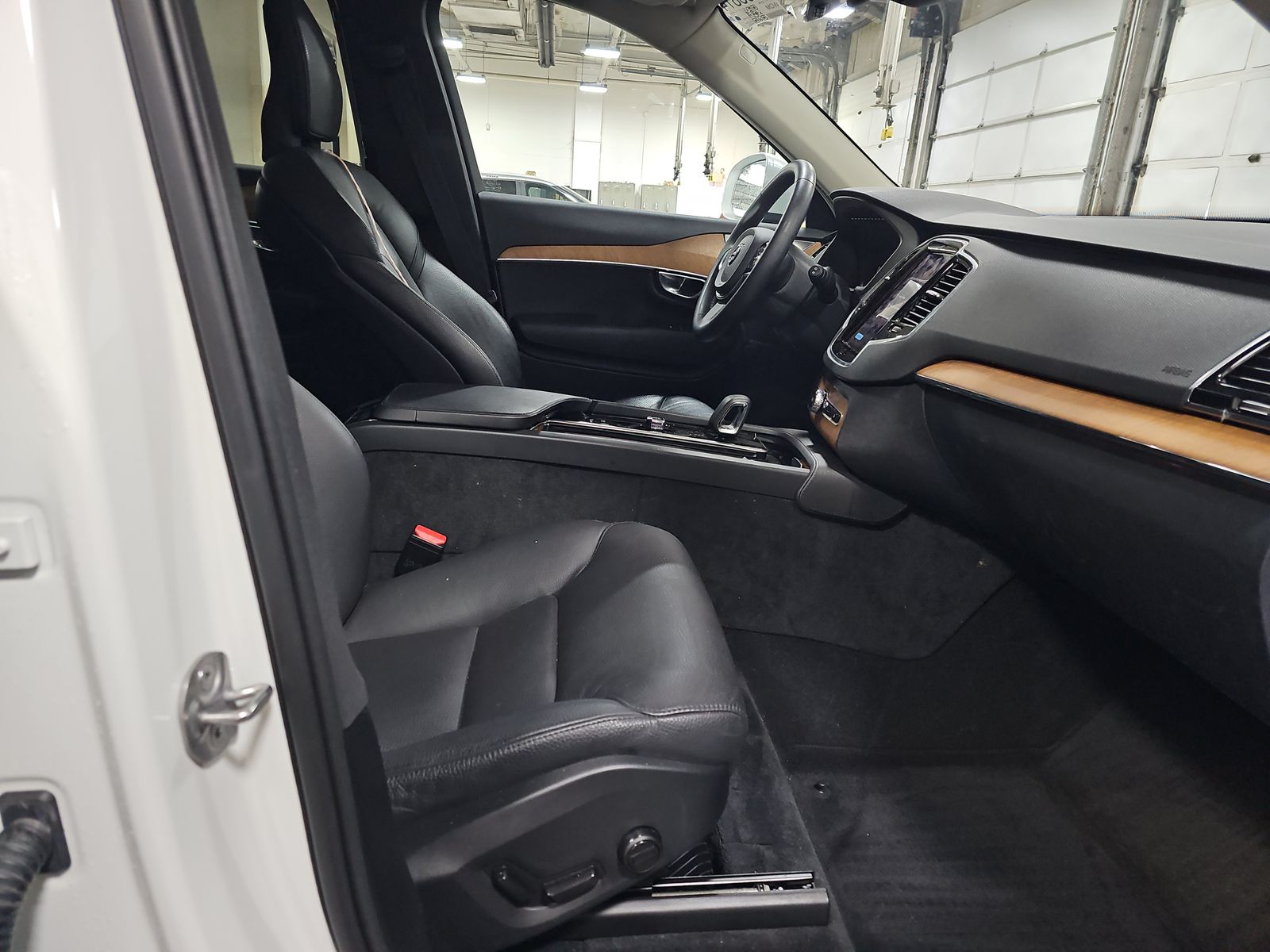 2024 Volvo XC90 Recharge T8 Plus AWD