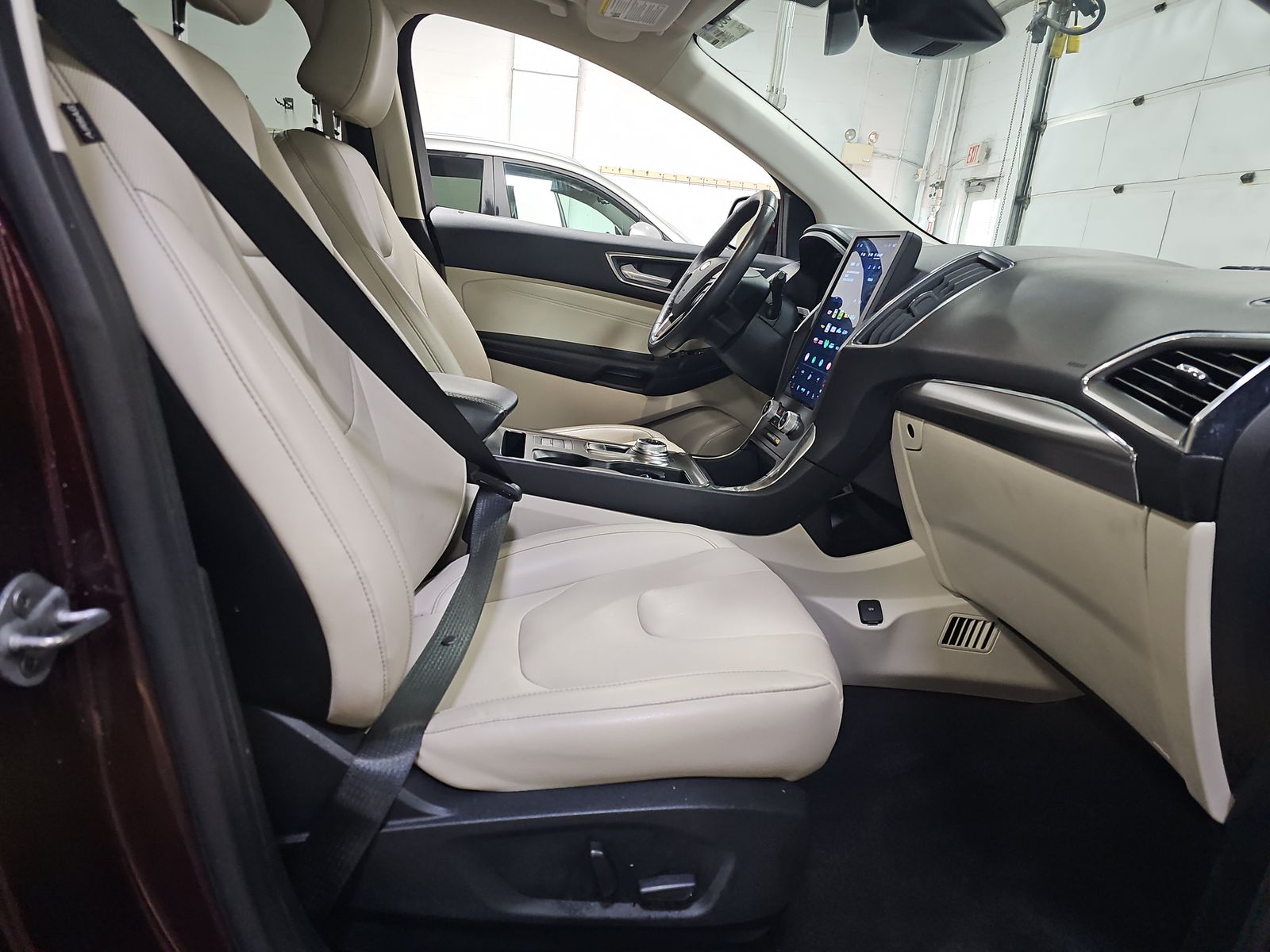 2022 Ford Edge Titanium AWD