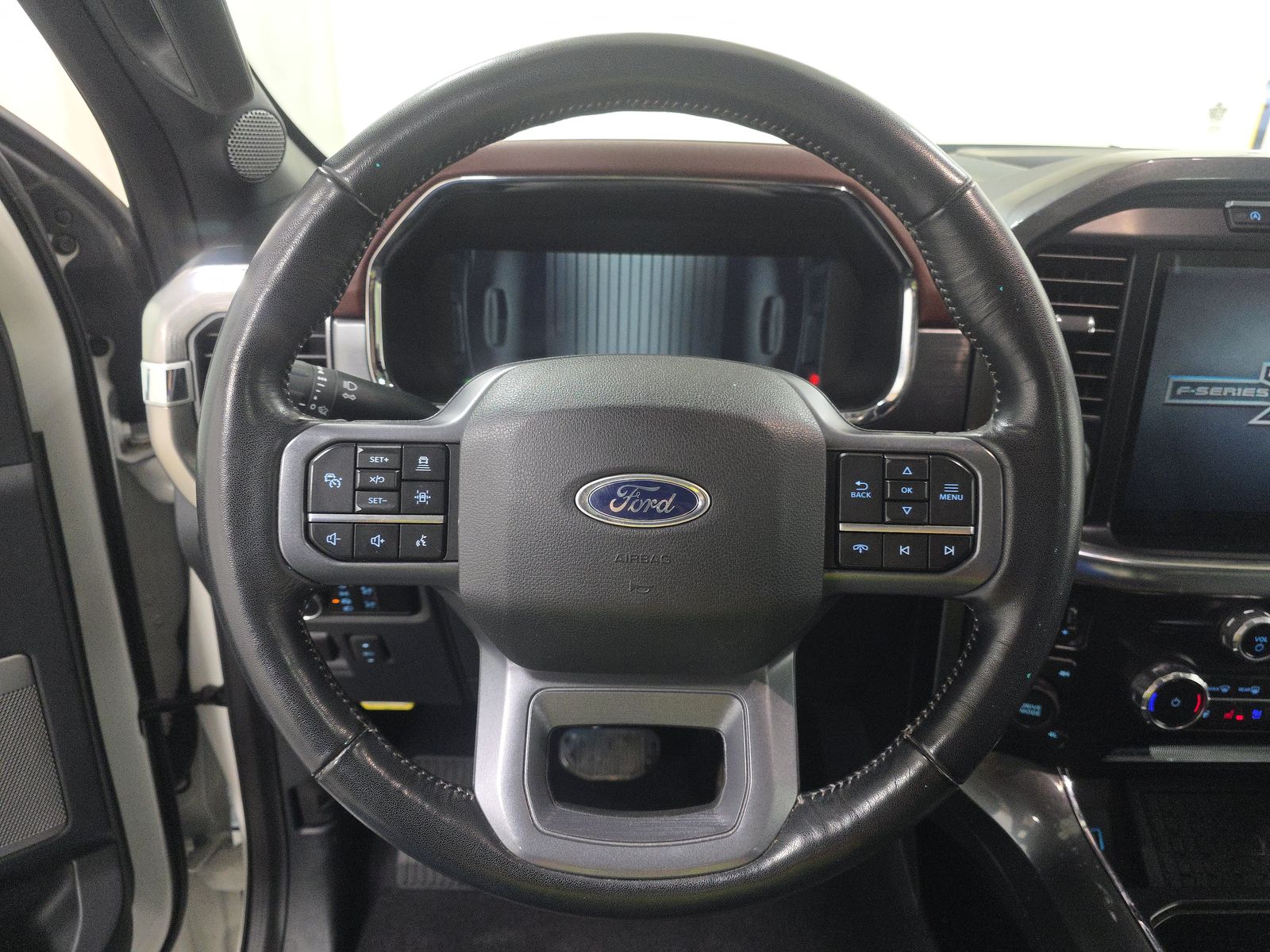 2023 Ford F-150 Lariat AWD