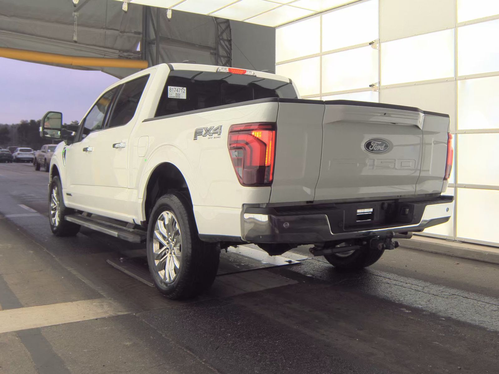 2025 Ford F-150 Hybrid Lariat AWD