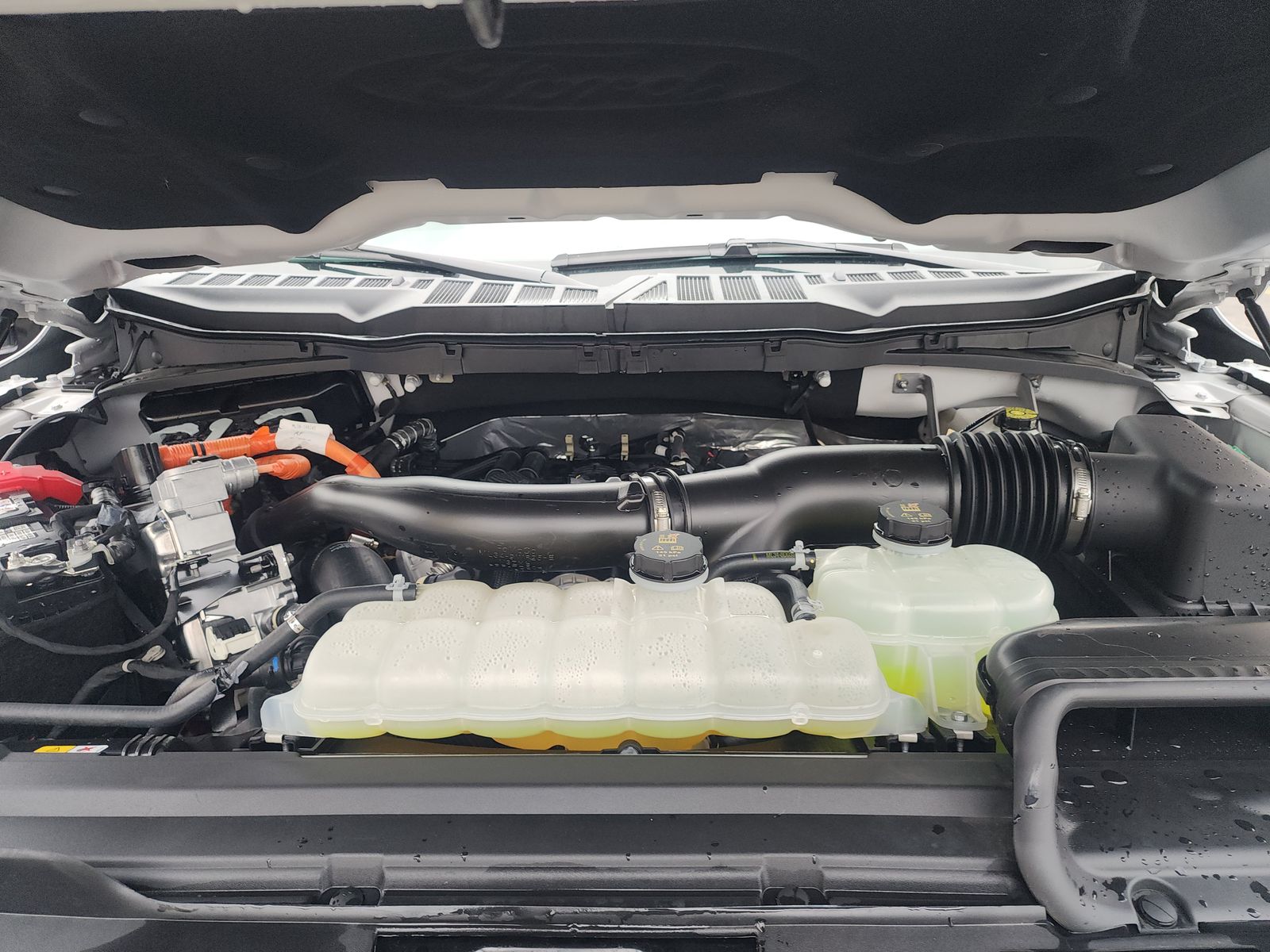 2025 Ford F-150 Hybrid Lariat AWD