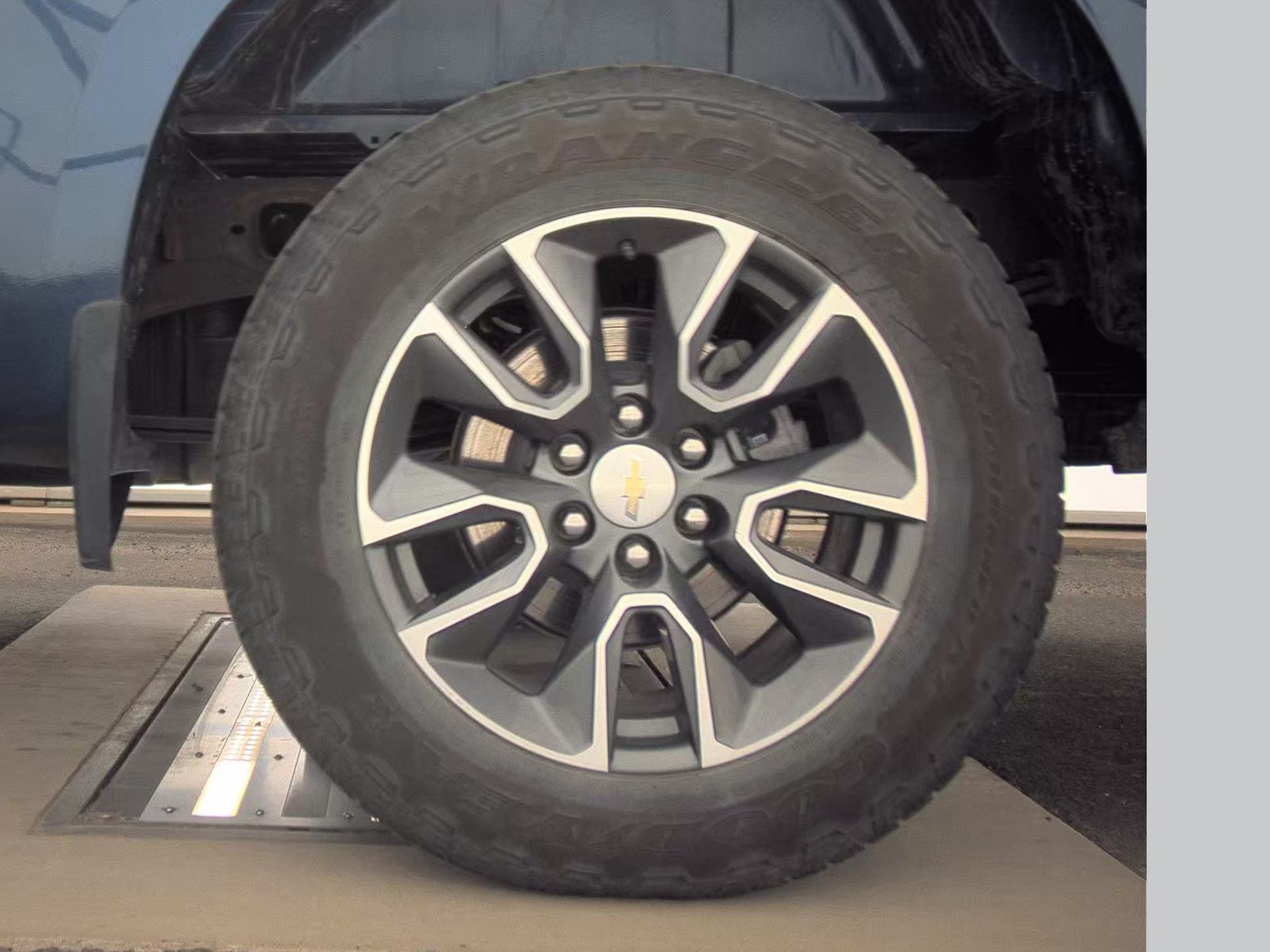 2023 Chevrolet Silverado 1500 LT AWD