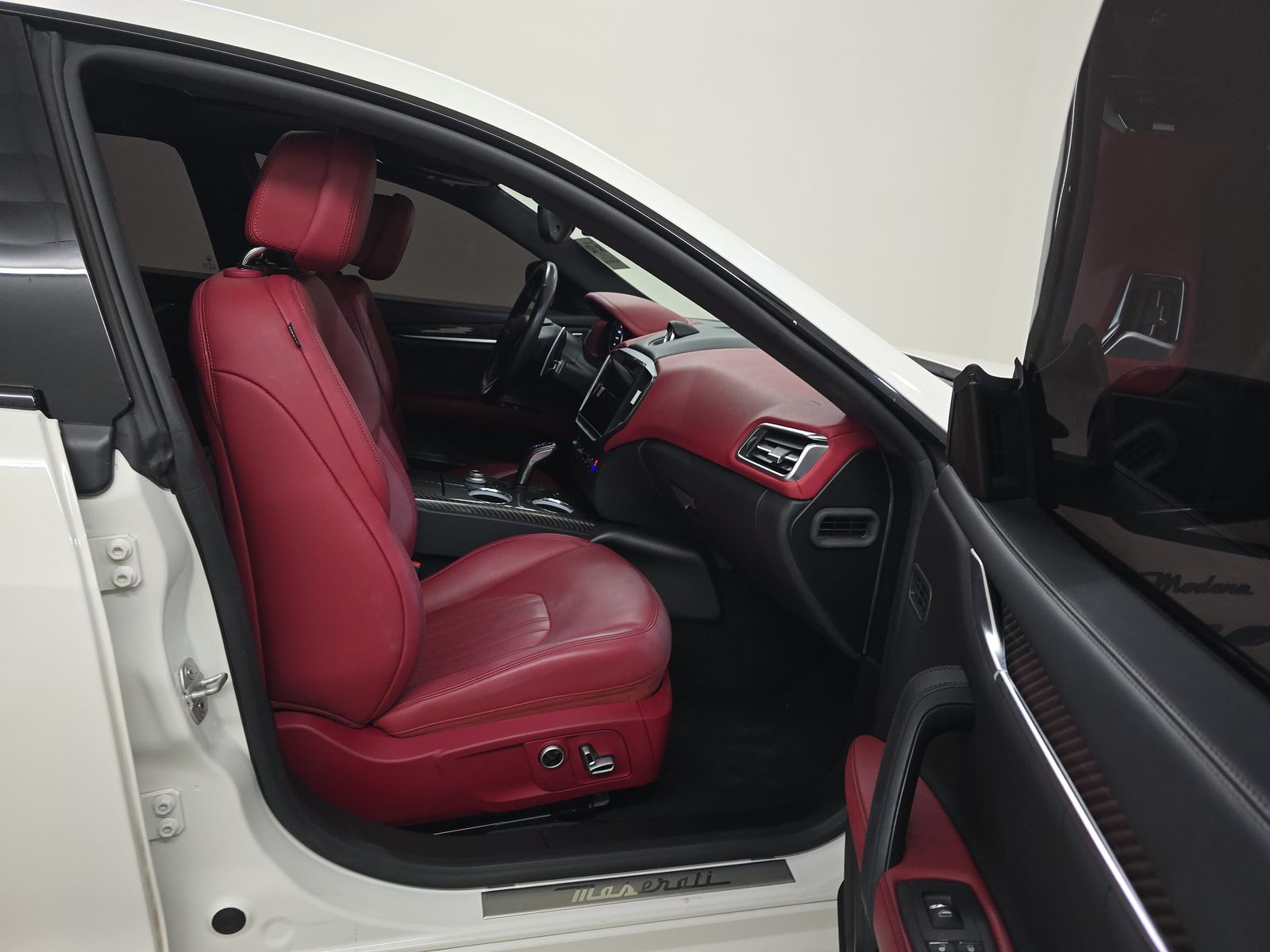 2022 Maserati Ghibli Modena RWD