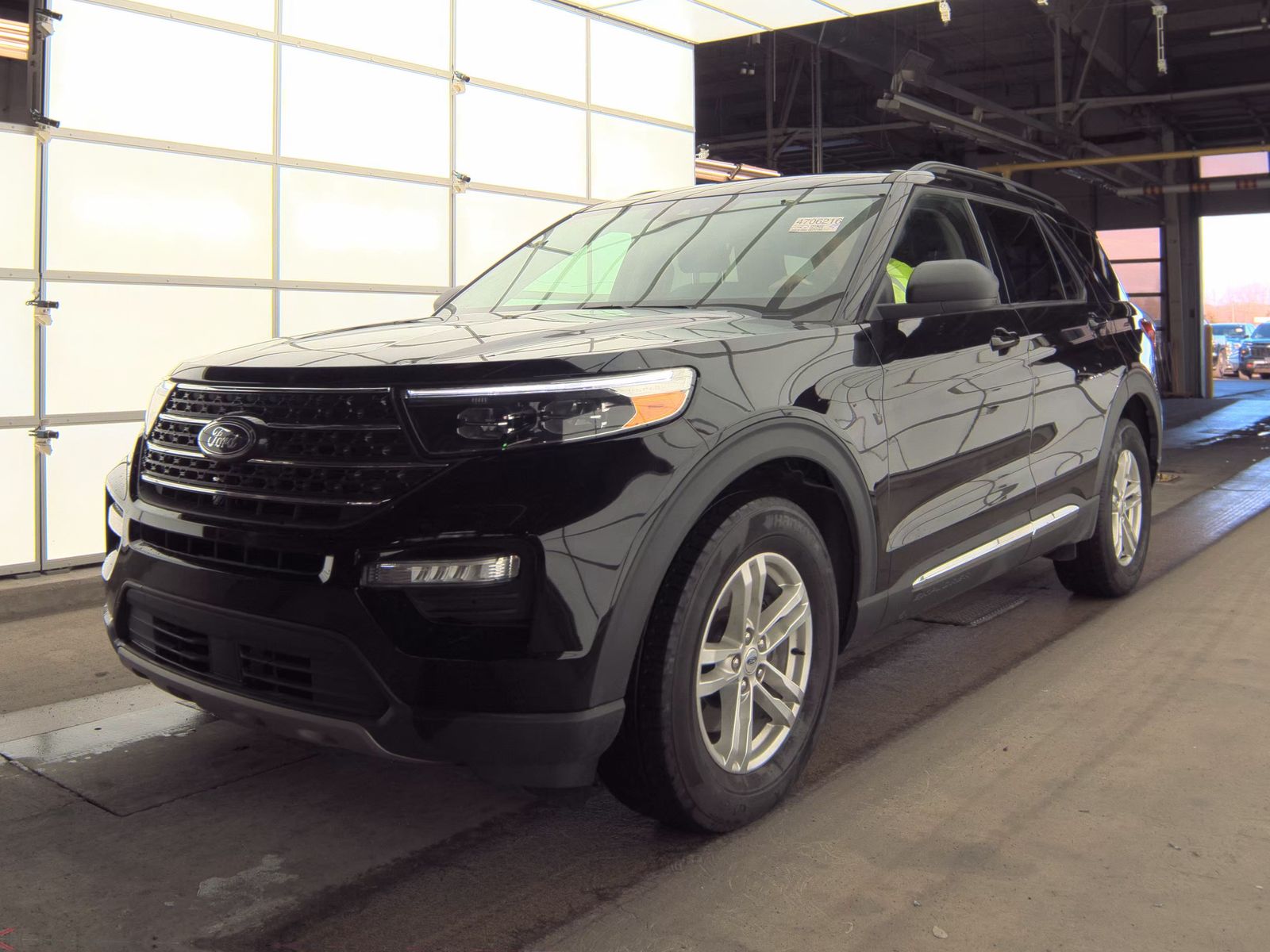 2023 Ford Explorer XLT AWD
