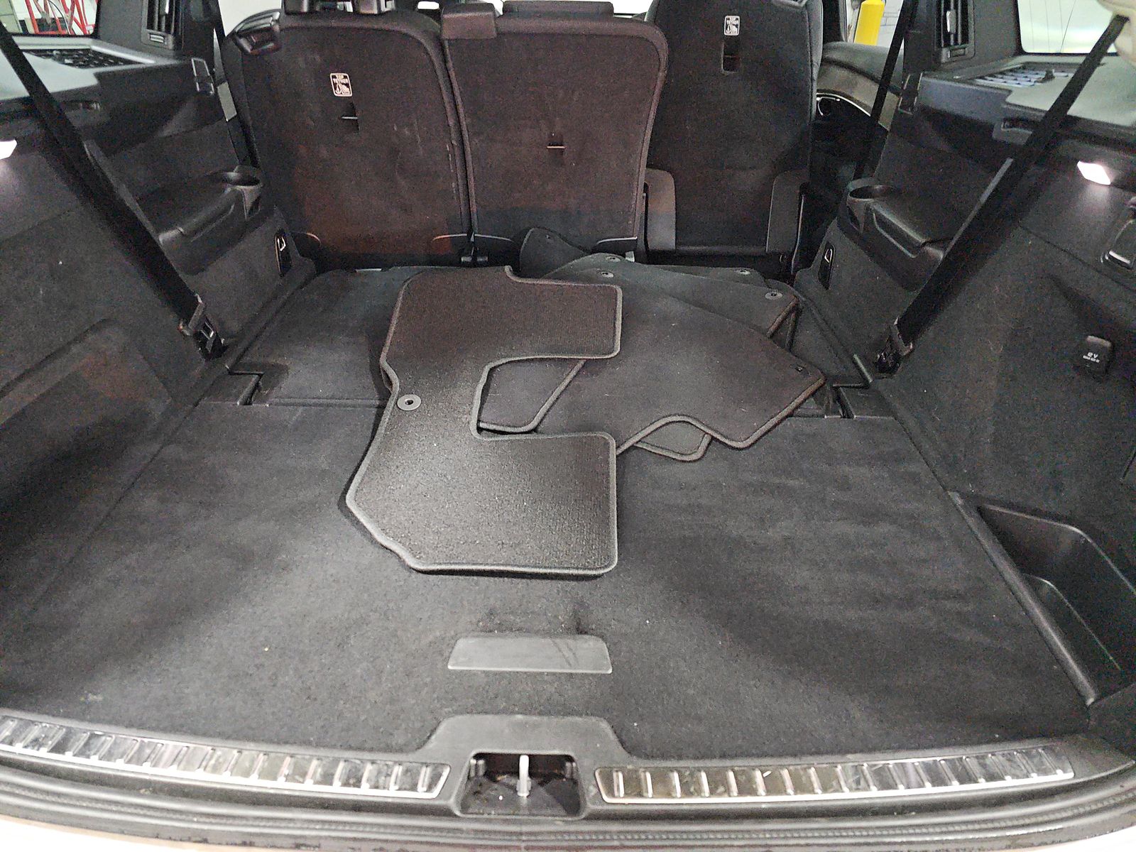 2025 Volvo XC90 B6 Plus AWD