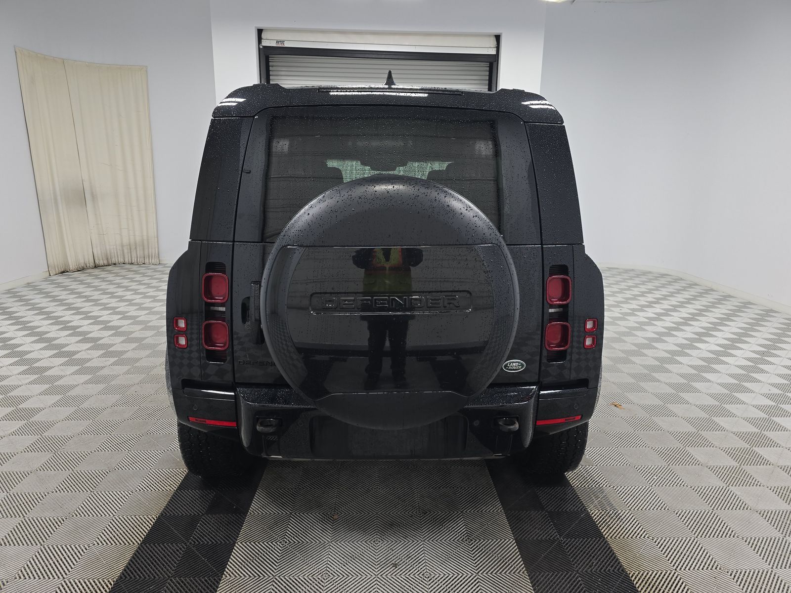 2023 Land Rover Defender 110 X-Dynamic SE AWD