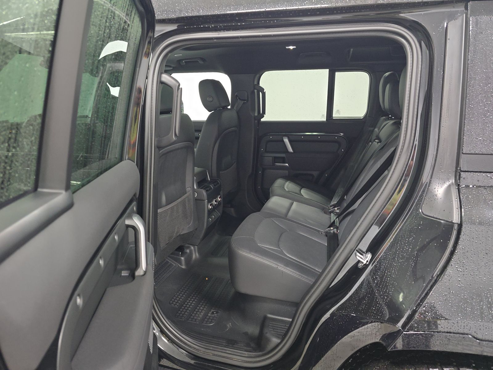 2023 Land Rover Defender 110 X-Dynamic SE AWD