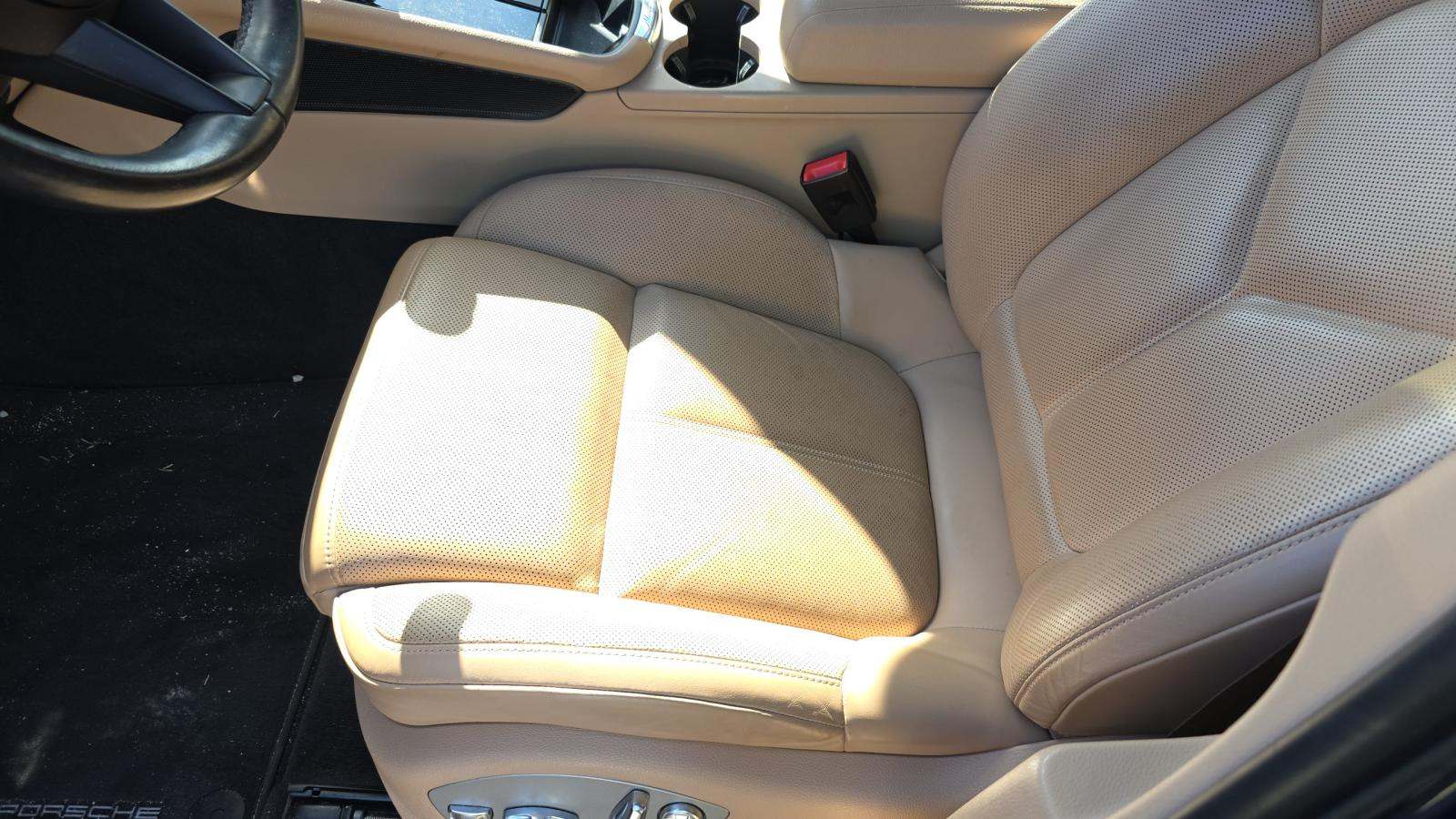 2024 Porsche Macan Base AWD