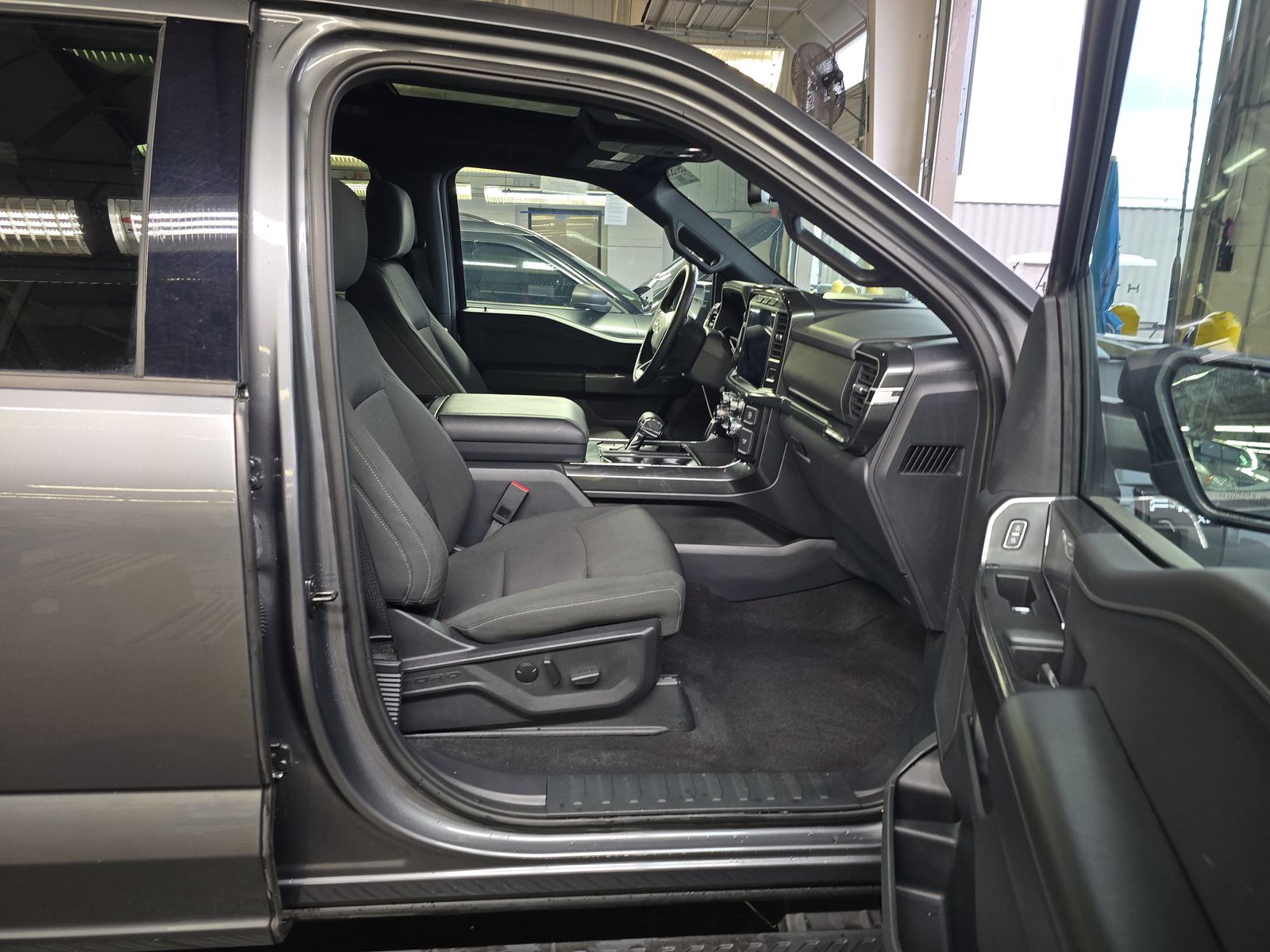 2023 Ford F-150 Hybrid XLT AWD