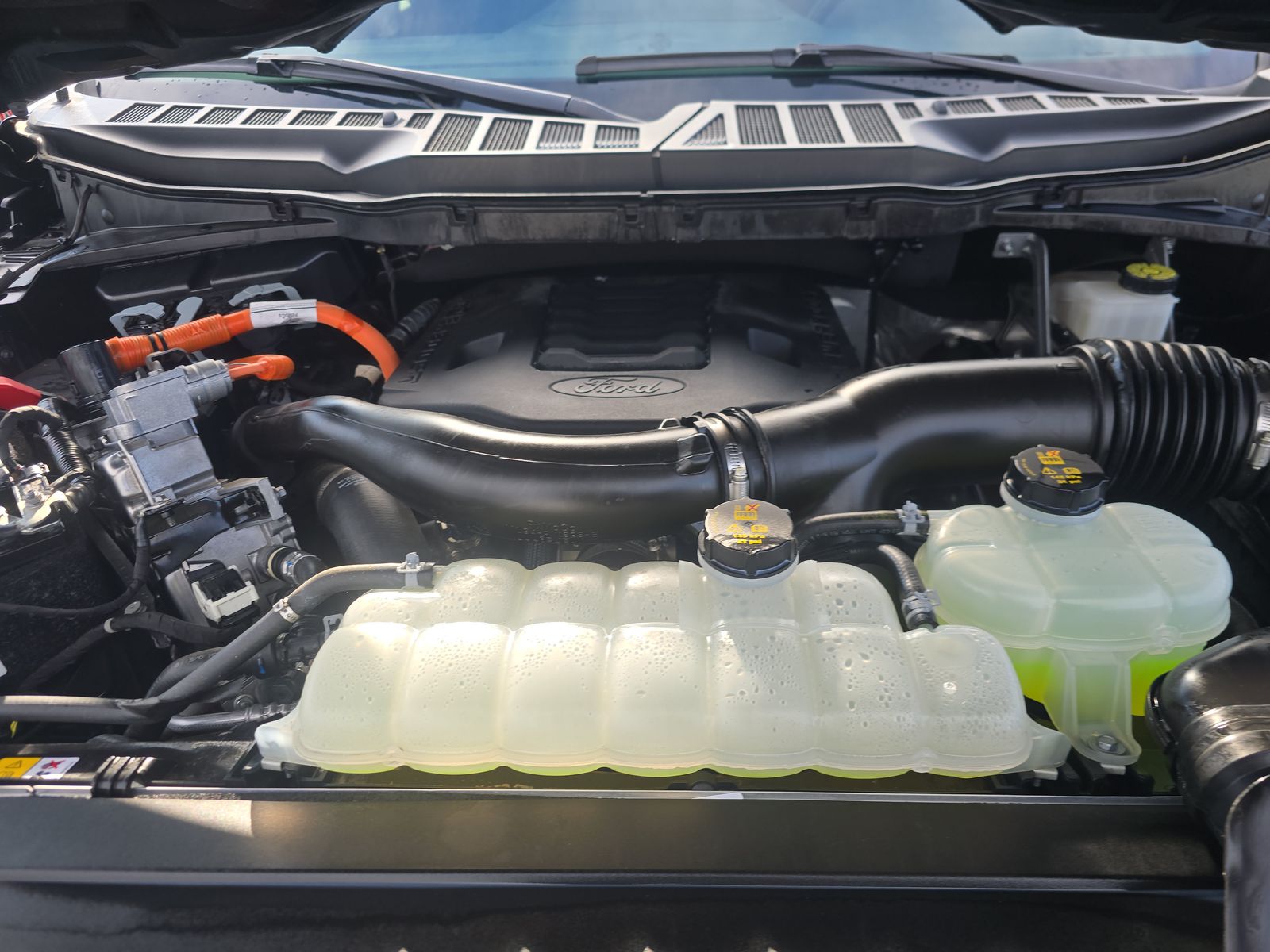 2023 Ford F-150 Hybrid XLT AWD