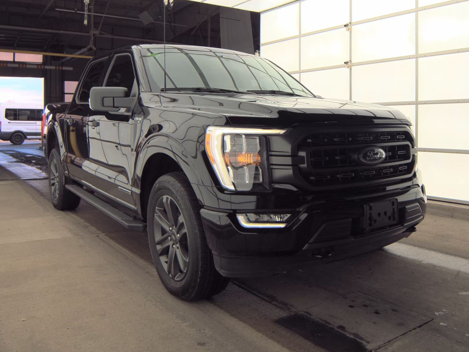 2023 Ford F-150 Hybrid XLT AWD