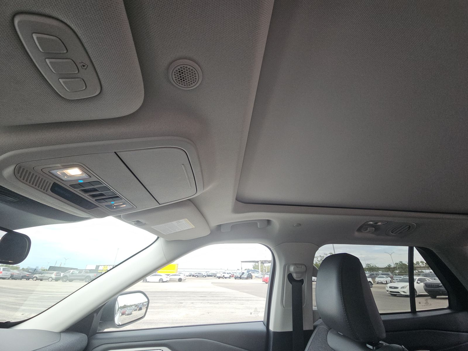 2025 Ford Explorer Active AWD