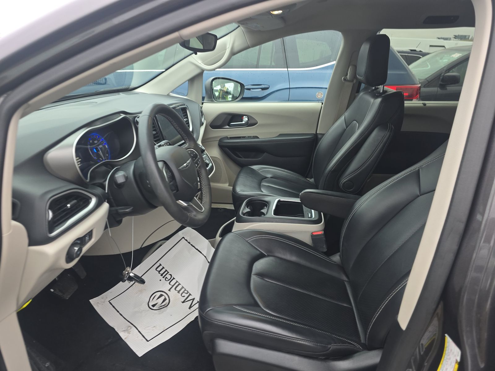 2023 Chrysler Pacifica Touring L FWD