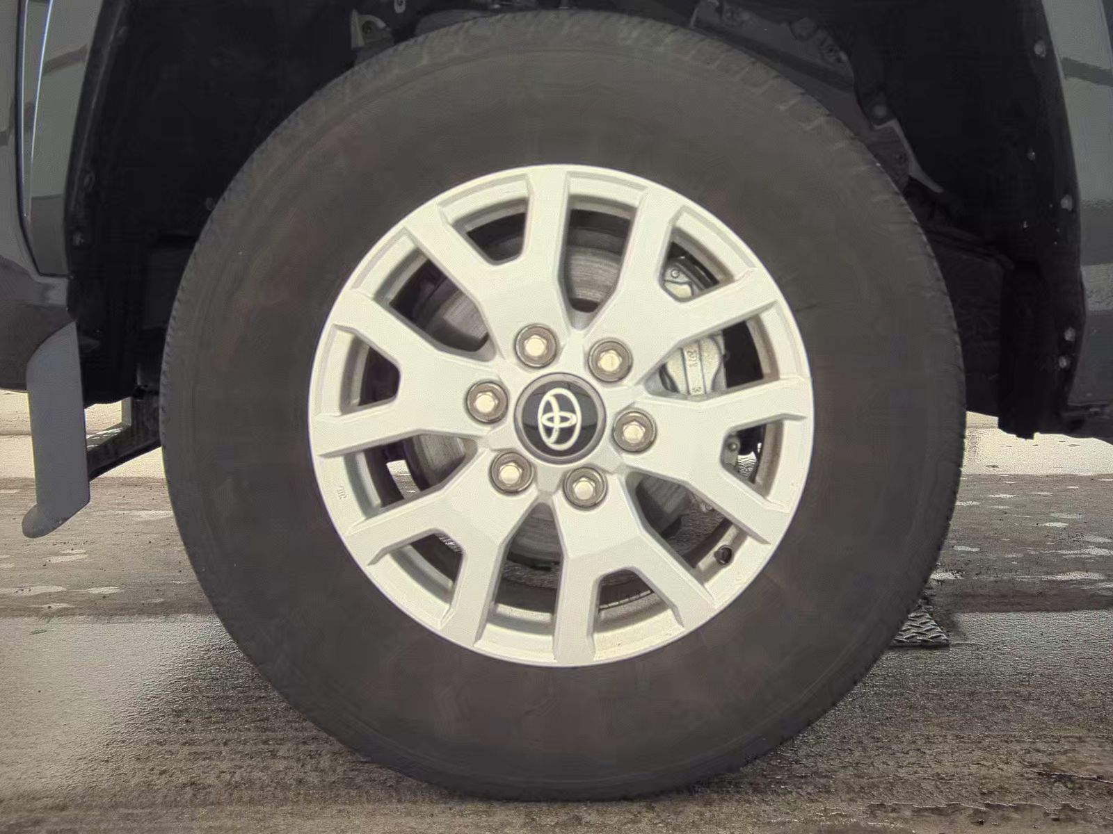 2024 Toyota Tacoma SR5 RWD