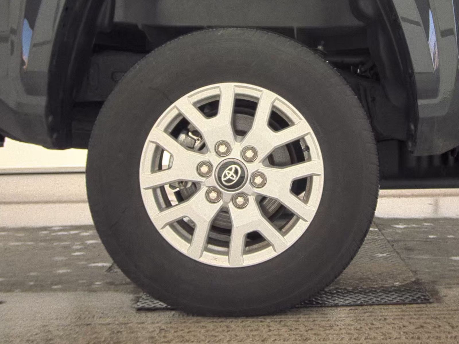 2024 Toyota Tacoma SR5 RWD