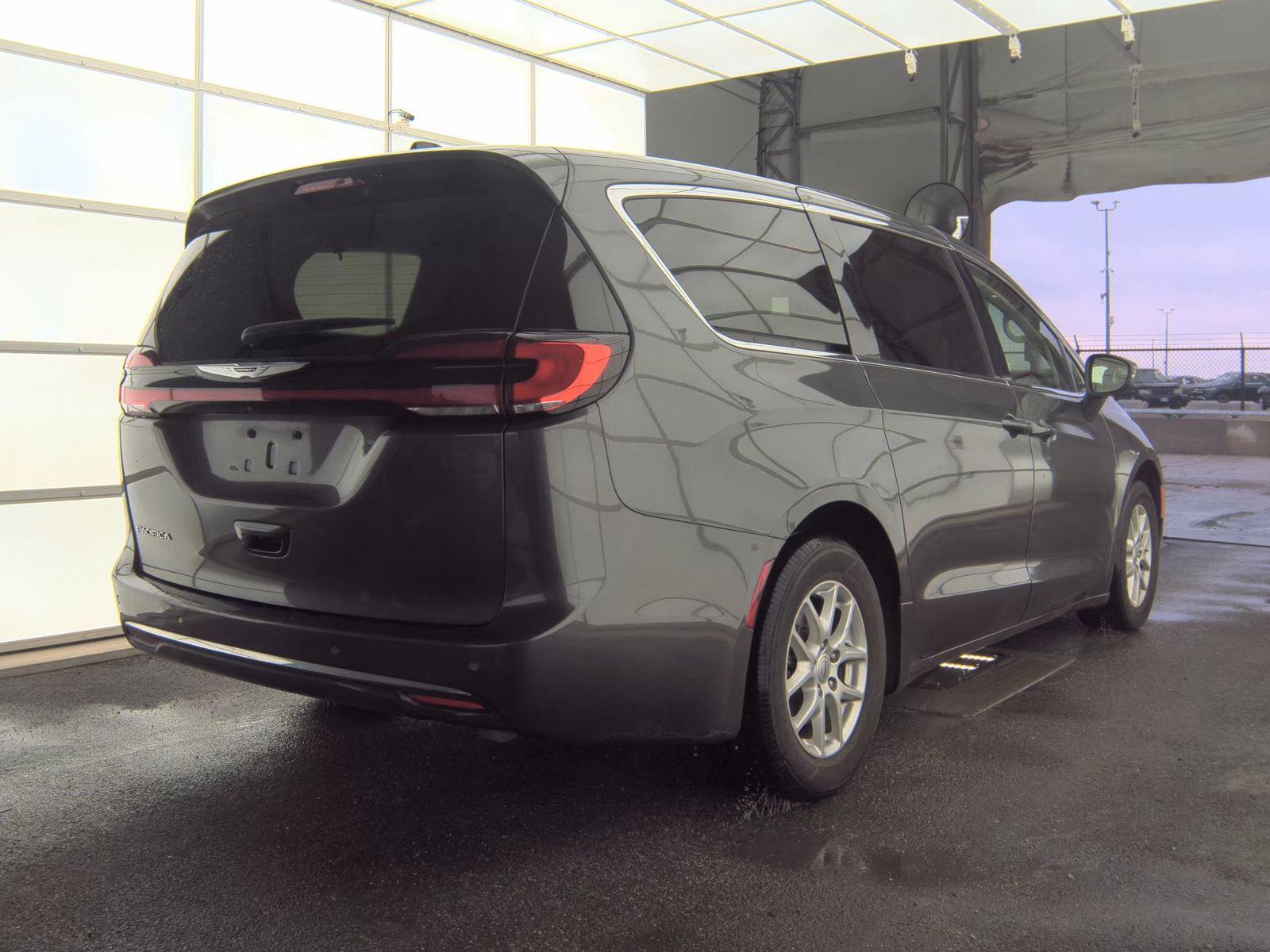 2023 Chrysler Pacifica Touring L FWD