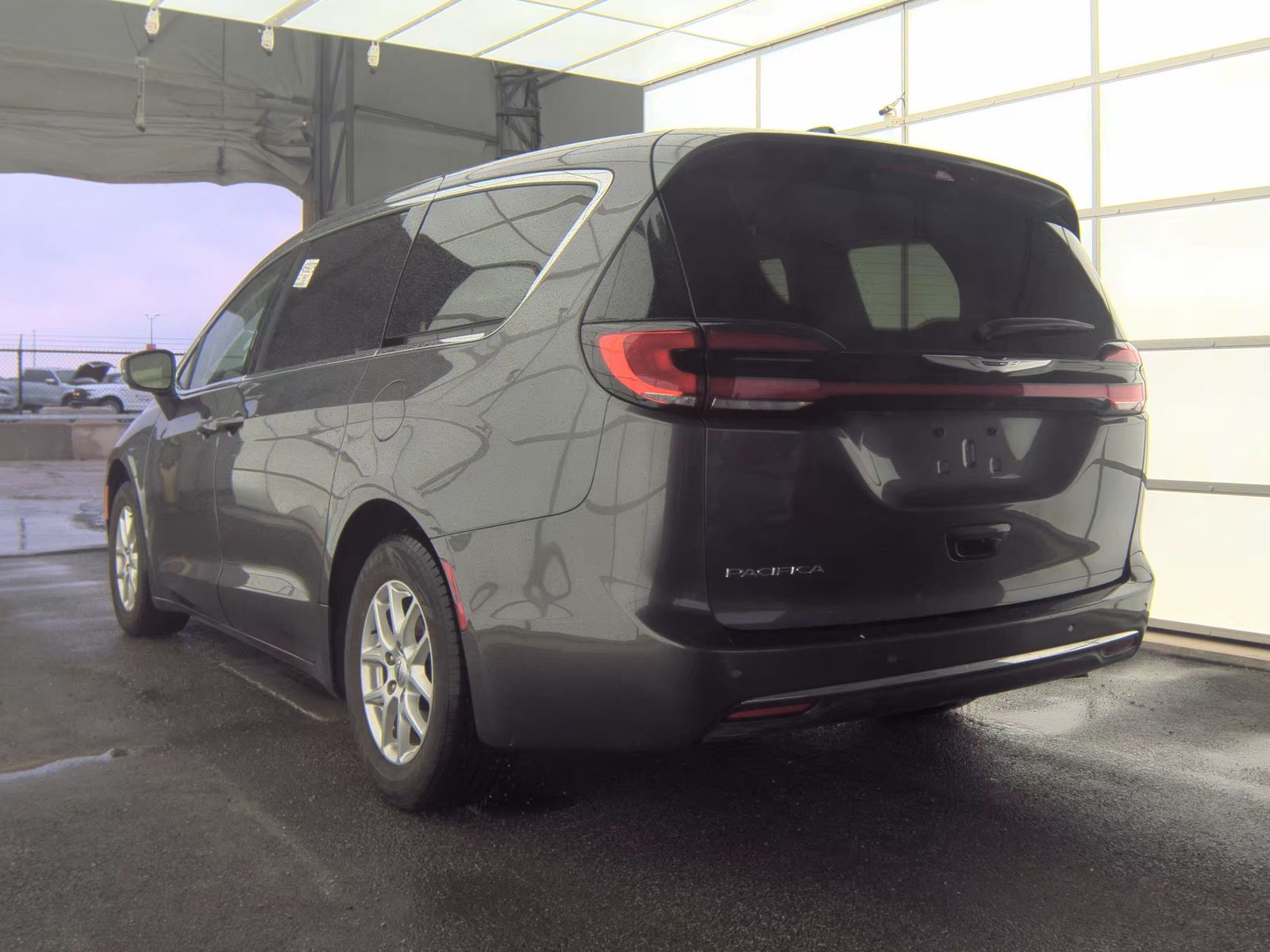 2023 Chrysler Pacifica Touring L FWD
