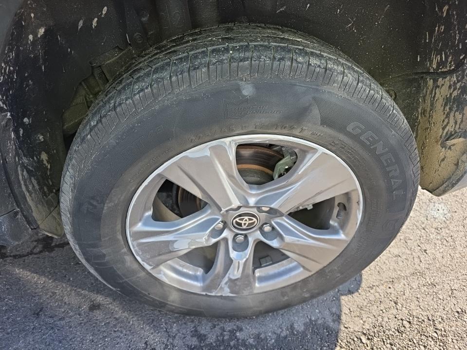 2024 Toyota RAV4 XLE FWD