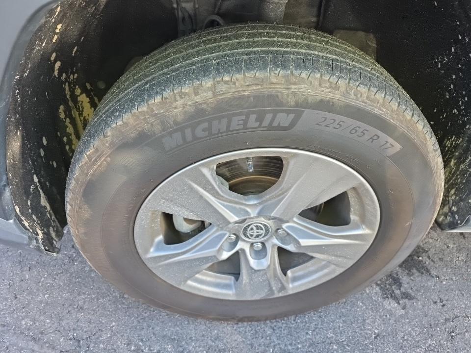 2024 Toyota RAV4 XLE FWD