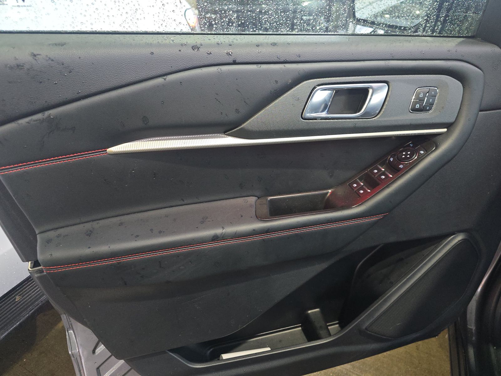 2025 Ford Explorer ST-Line AWD